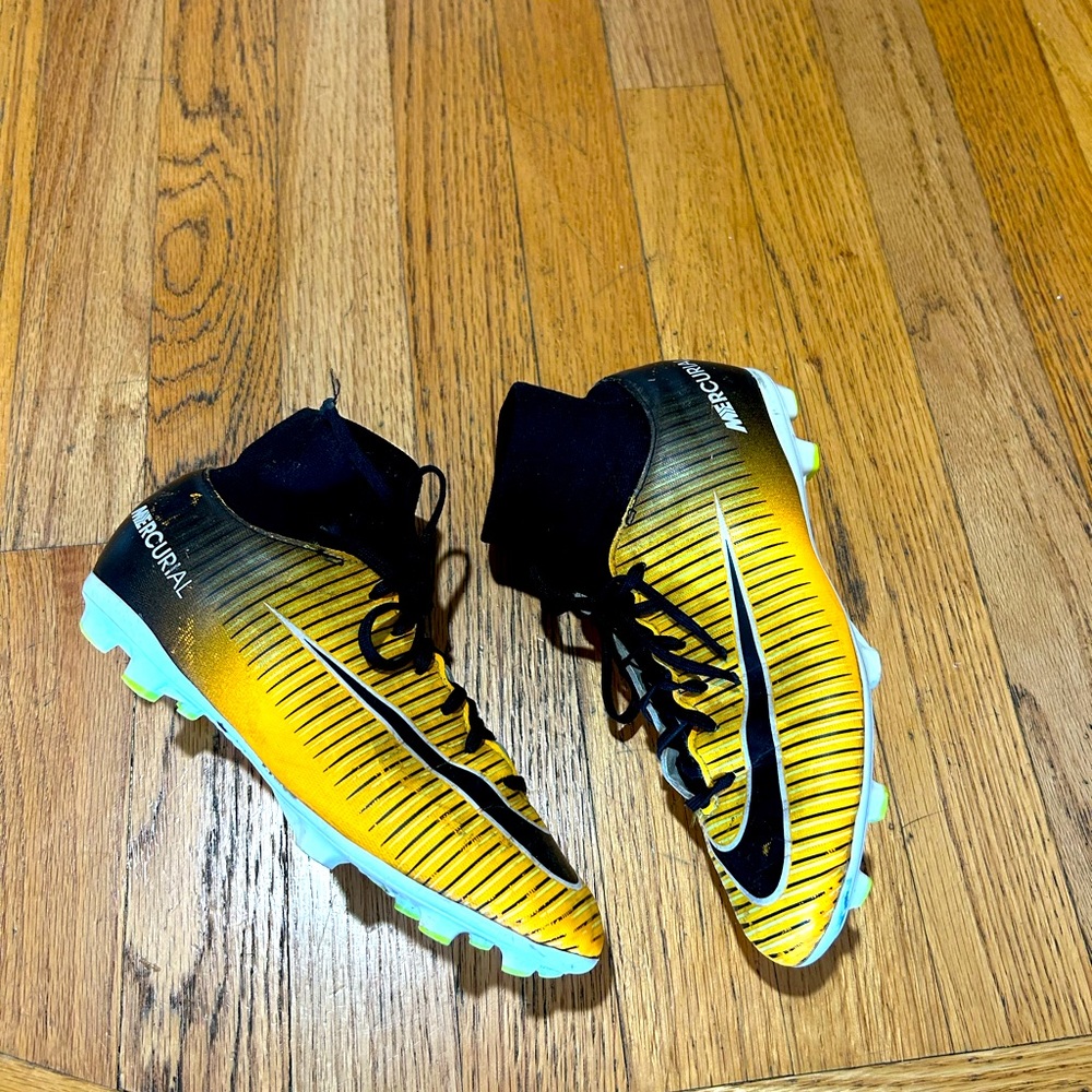 Kids Soccer cleats